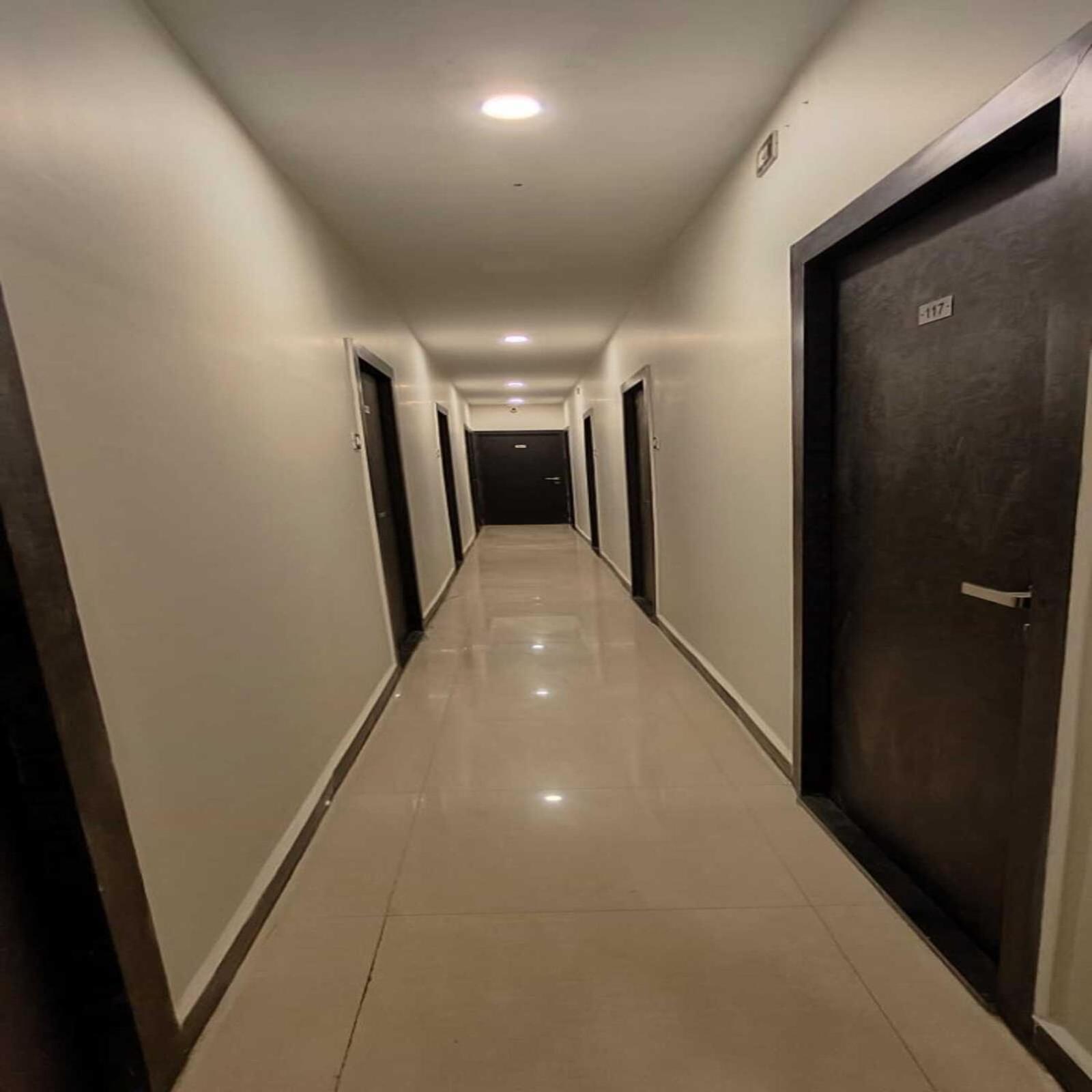 Hotel Blue Sky Residency Bombaj Zewnętrze zdjęcie